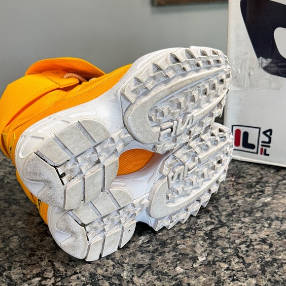 Fila Women's disruptor Ballistic citrus Sneakers Vibrant Orange EUC 11 - Picture 11 of 15